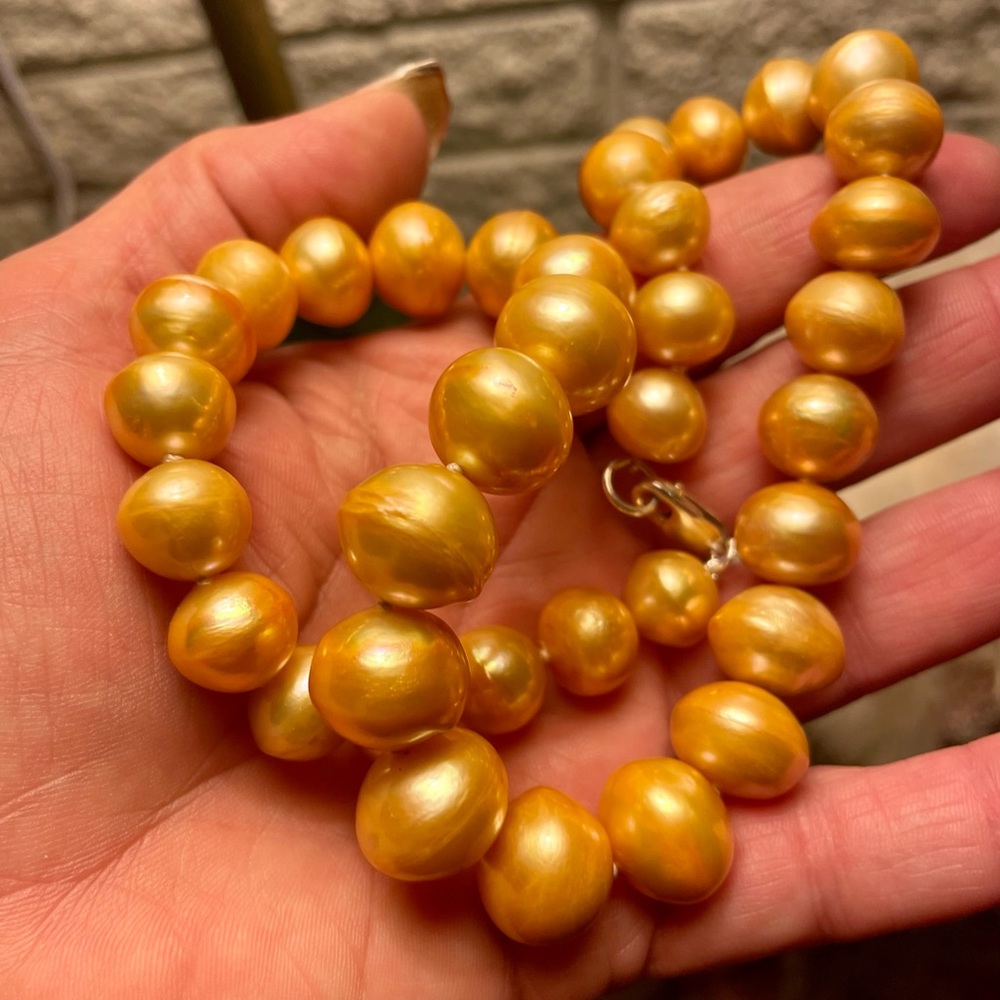 Authentic deep golden south sea pearl necklace - Picture 6 of 16